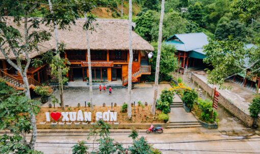 Trung tâm Thông tin và hỗ trợ khách du lịch VQG Xuân Sơn